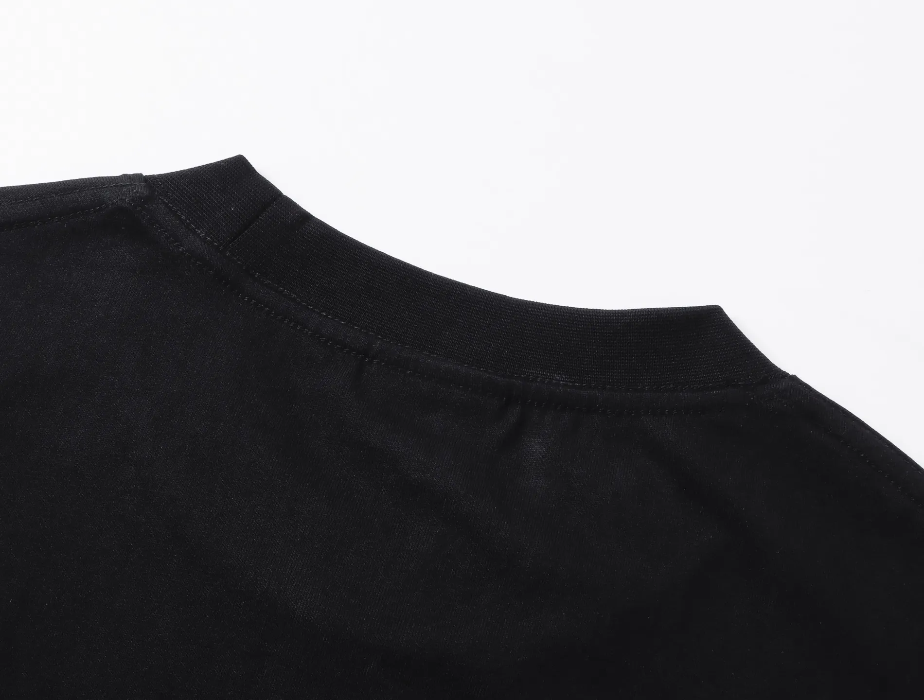 【 . Quality】BALENCI*GA/ .SS 26 New Arrival 。 Balenclag* 🏝️ T 。 Retro 。 . Authentic 。 ！ ZP 。 260 ， . ， ， 。 。 ， 。 OS . Same Style ：BL 263783 ：Black Size：XS S M L